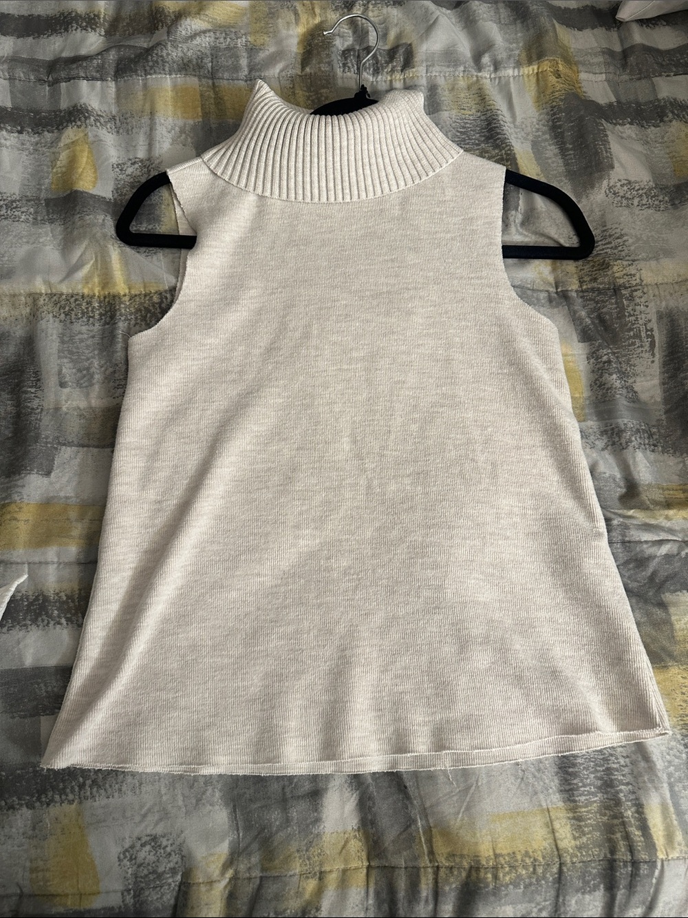 ZARA Cream Ribbed Knit Beanie